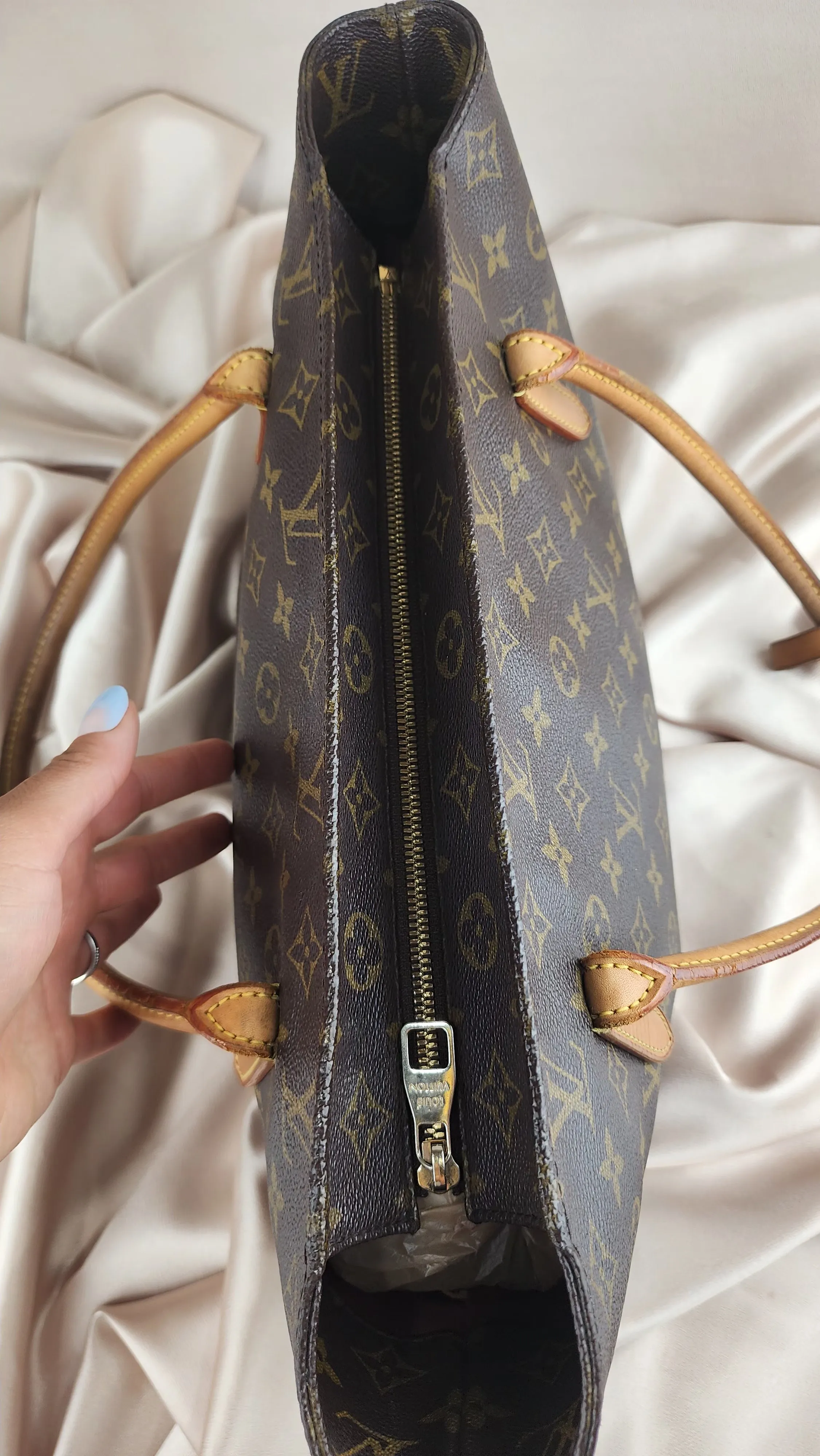 Louis Vuitton Monogram Raspail PM Tote - 855