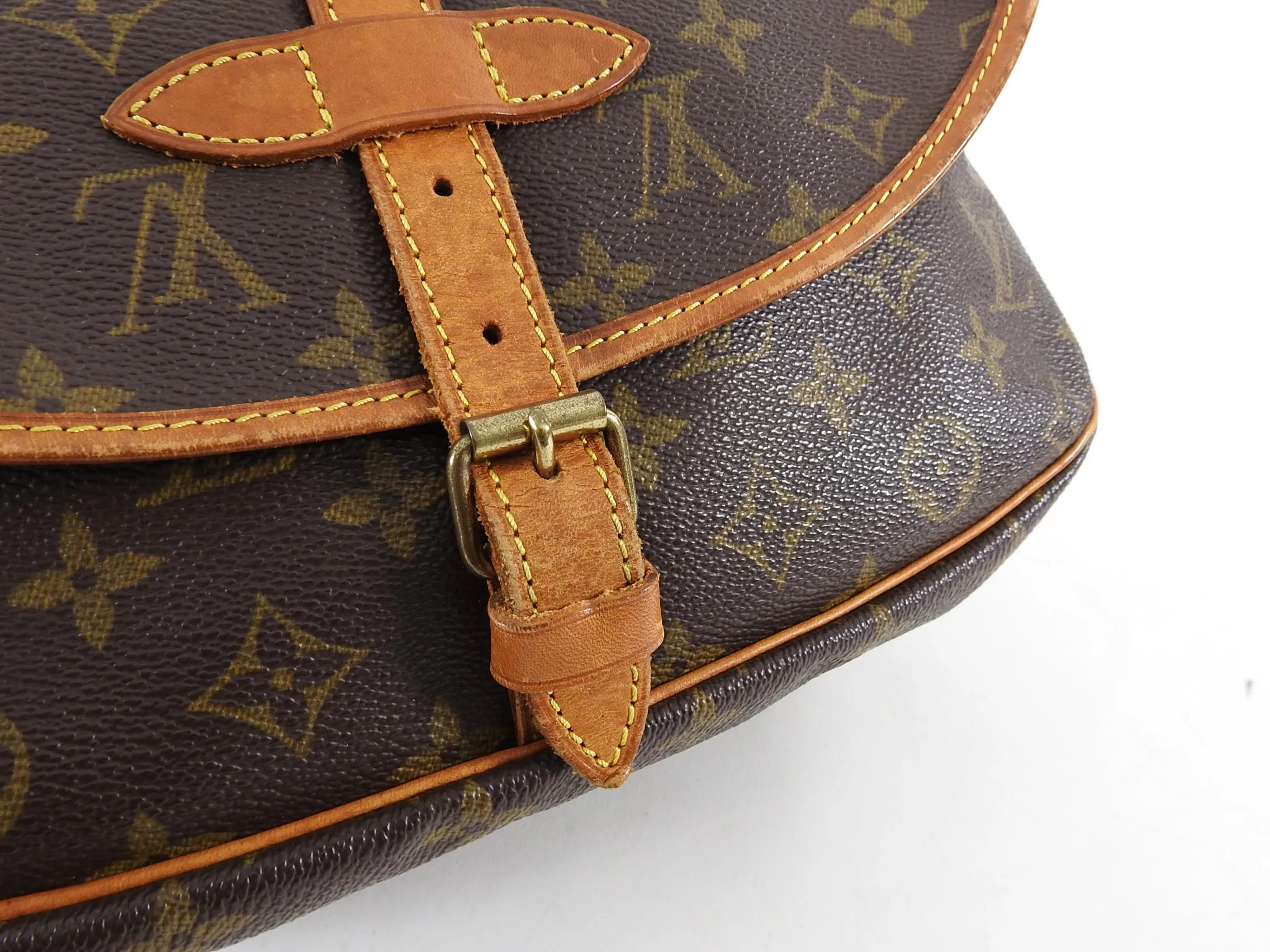 Louis Vuitton Monogram Saumur 30 Crossbody Bag