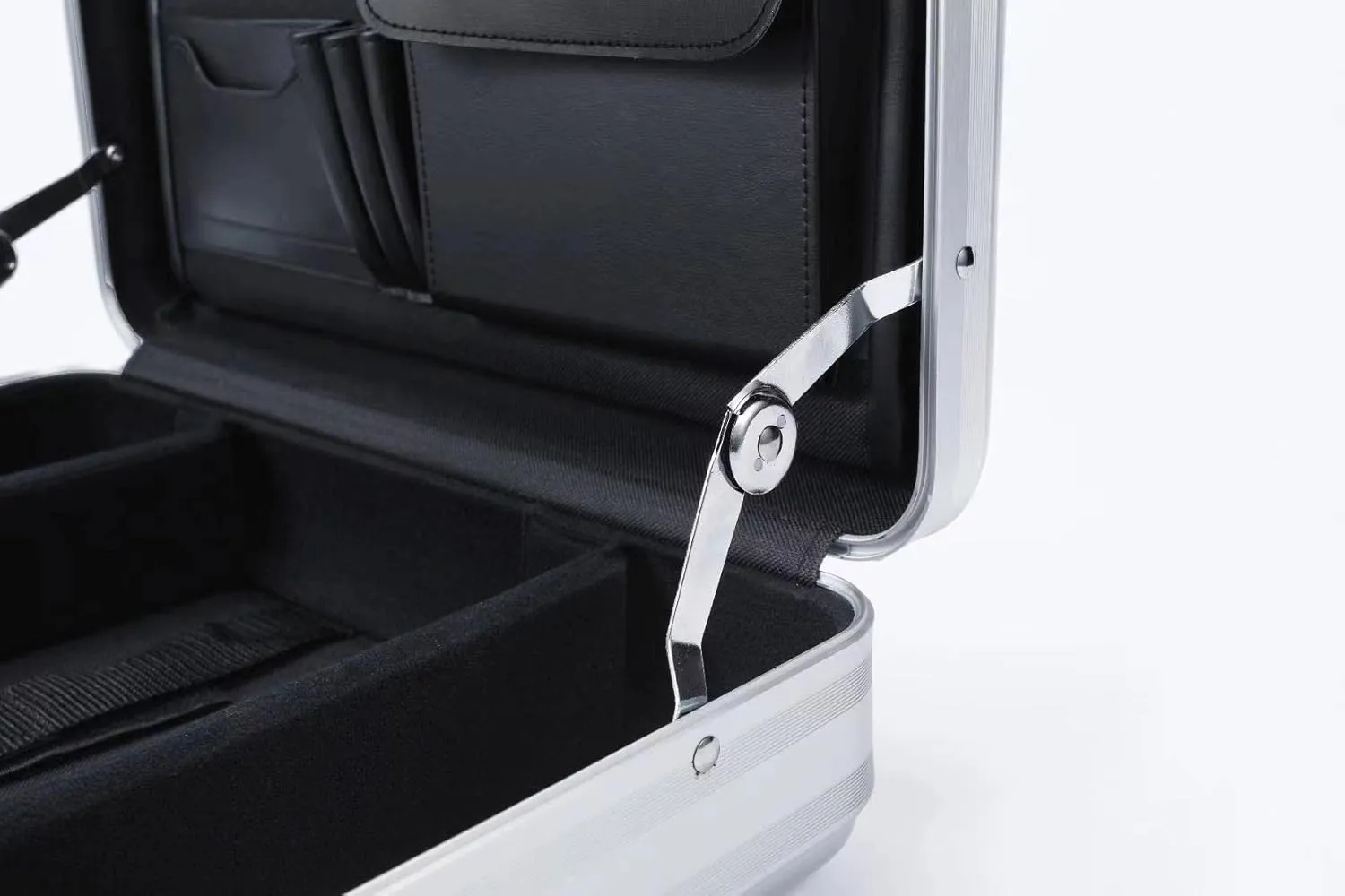 Small Aluminum Briefcase 14.5X10.6X4.5 Inch Metal Toolbox Cash Case 14 Inch Notebook Briefcase Slim for Men Silver Attache Case